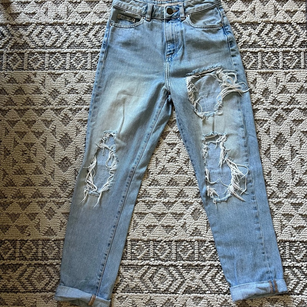 ASOS ripped jeans size 25 light wash
